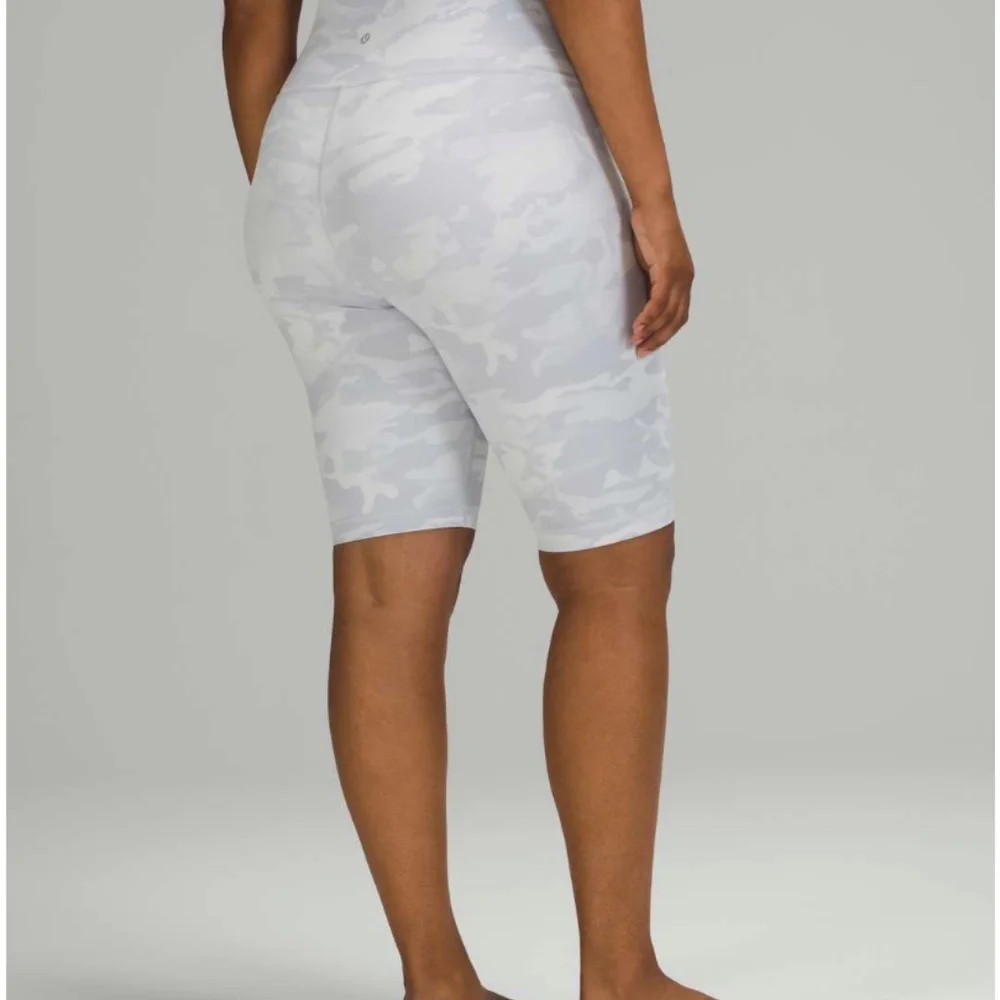 Lululemon Wunder Under Short 10" *Ribbed Incognito Camo Jacquard Alpine White St - Picture 4 of 9